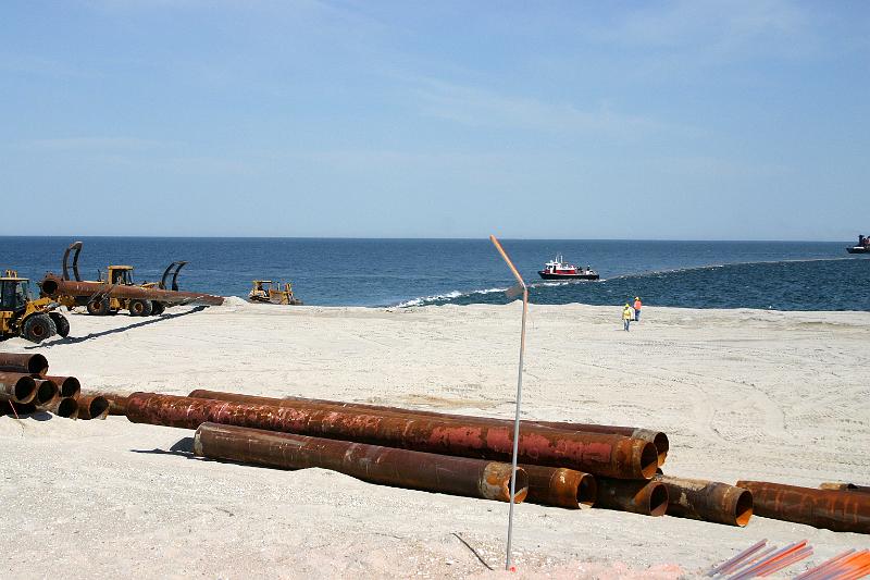 Day164 CapeMay moveing pipeline 5.JPG